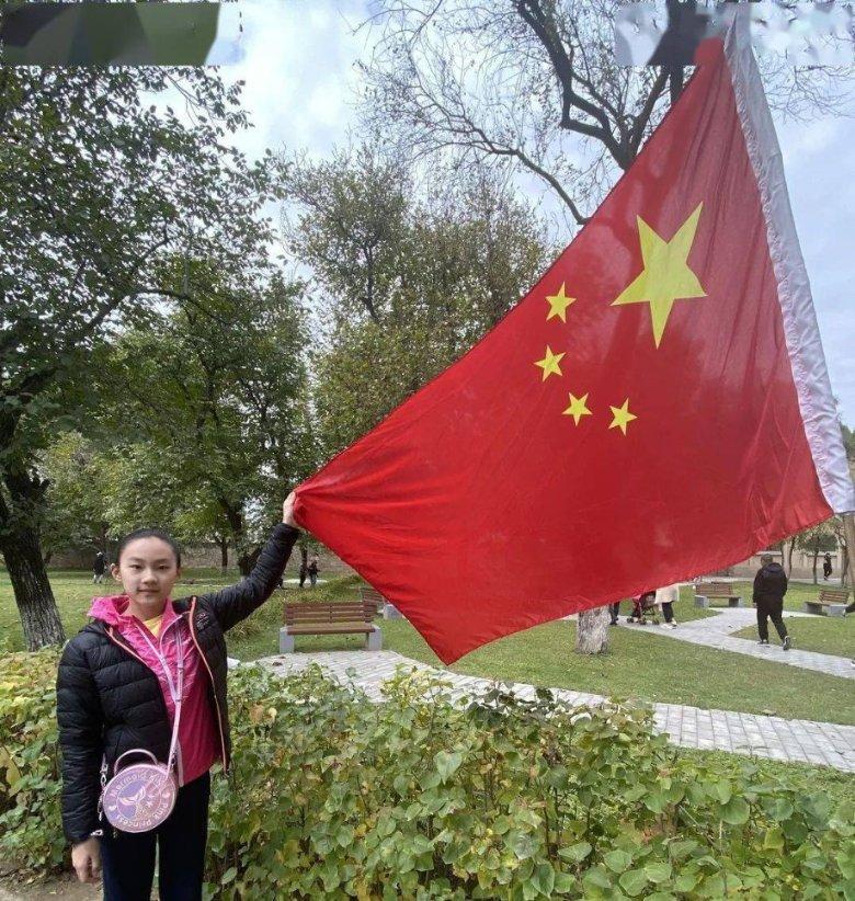 回顾驾校教练专拍女学员大腿,部位清晰可见为了流量什么都敢拍